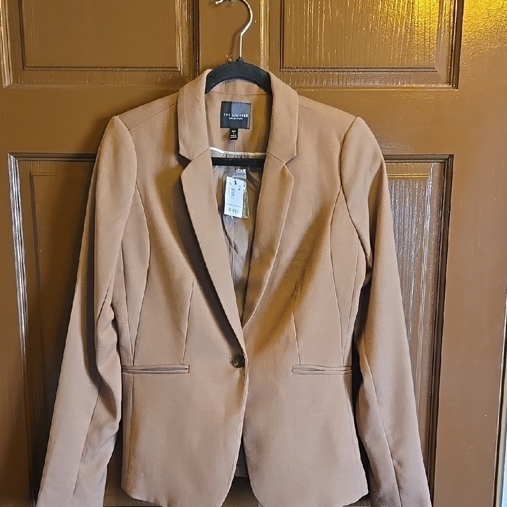 The Limited-Tan blazer Size 4T NWT.